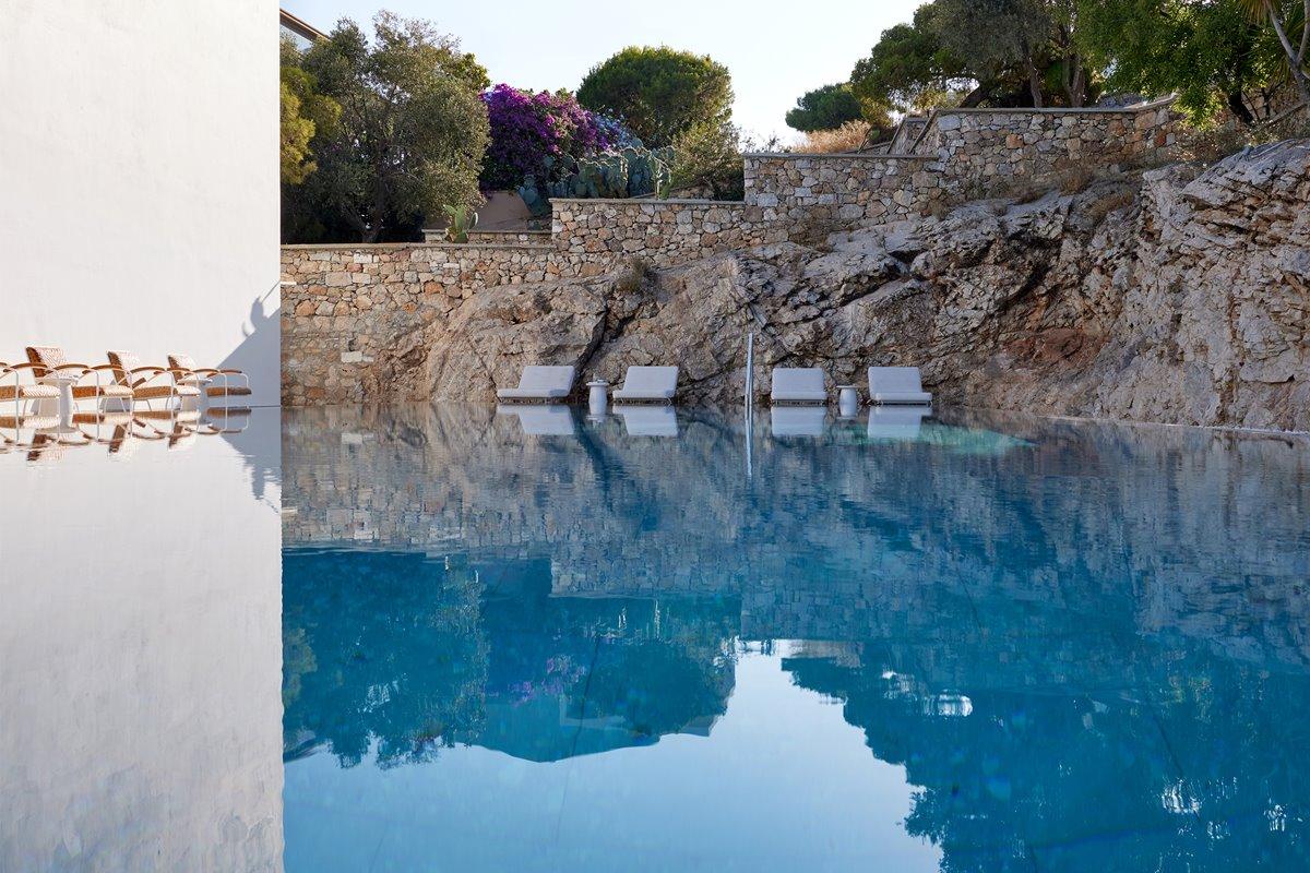 The Roc Club, A Grecotel To Live